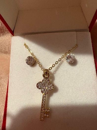gift set earrings & necklace