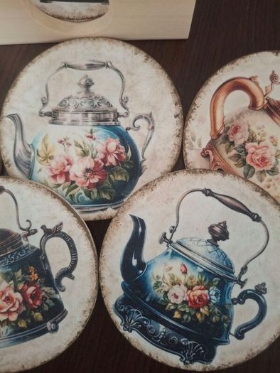 Set of 6 Wooden Coasters in a Box