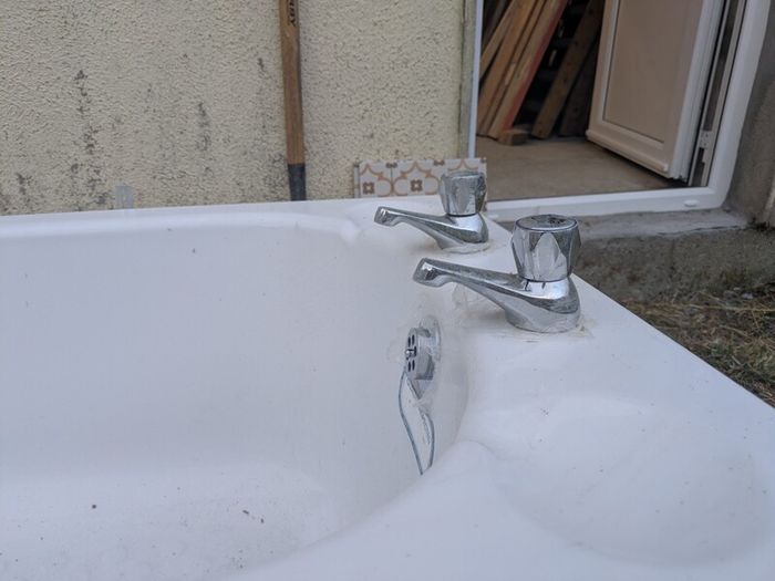 Bathtub