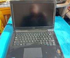 Dell Latitude E7270, Intel Core i5-6300U CPU, 2.4 GHz, 16GB Ram, 500GB SSD, Windows 10 Pro, Microsoft Edge, Chrome, and VLC