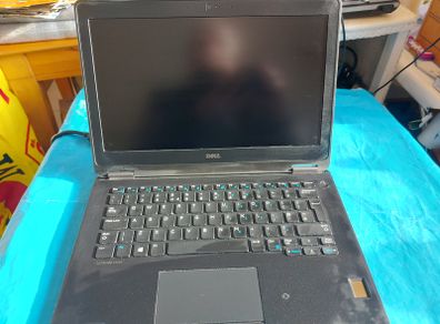 Dell Latitude E7270, Intel Core i5-6300U CPU, 2.4 GHz, 16GB Ram, 500GB SSD, Windows 10 Pro, Microsoft Edge, Chrome, and VLC