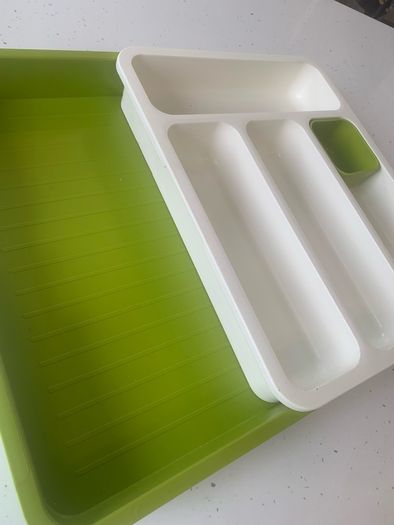 Dish rack and cutlery drawer