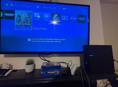 play 4 + TV