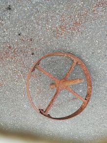 Iron wheelbarrow wheel