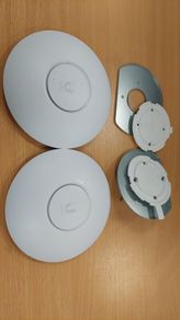 2x Unifi 6 lite Ubiquiti APs