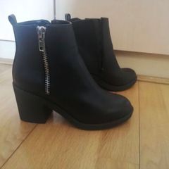 Womens ankle boots size 4