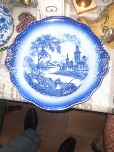 Beautiful Old Style Blue and White Jug and Basin, Postage Available, Lots more Antiques and Collectables including Oil Lamps in my other ads