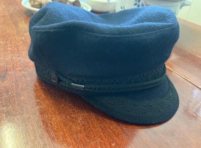 Vintage royal navy camaret