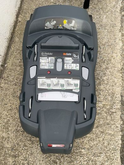 BeSafe iZi Go Modular X1 i-Size Baby Car Seat + ISOFIX Base
