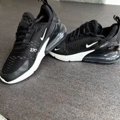Nike 270's size 3
