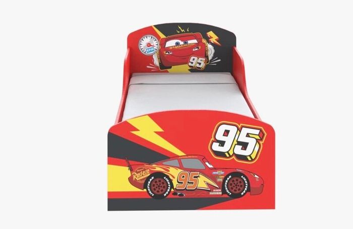 Cars lightning McQueen toddler bed  brand new