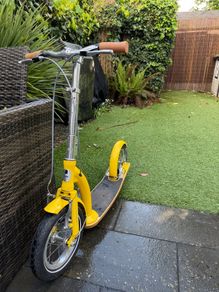 Swiftly IXI kids scooter - yellow