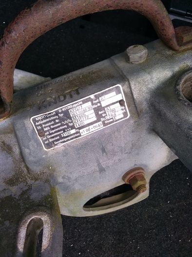 Knott horsebox trailer hitch .
