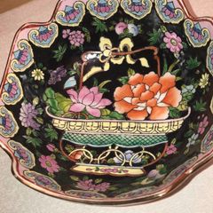Vintage Chinese Famille Floral Noir