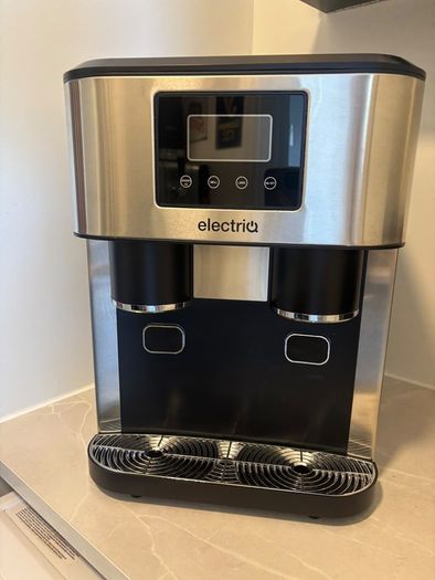 Electriq Ice Machine
