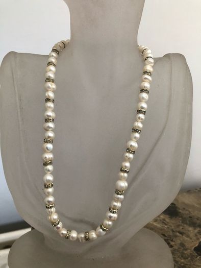 pearl necklace
