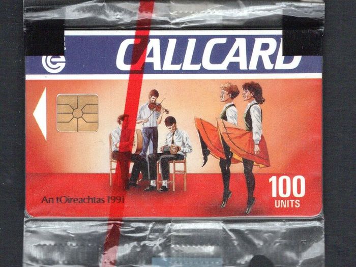1991 Ireland 100 unit An tOireachtas Callcard was issued to promote the Oireachtas festival which celebrates the irish language and culture (Gemplus GEM1) Call Card Mint in Packaging