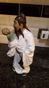 Large Chinese/Japanese Figurine