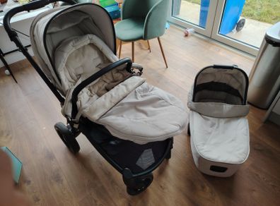 Mamas & Papas Ocarro Pram - Pushchair + Carrycot + Footmuff