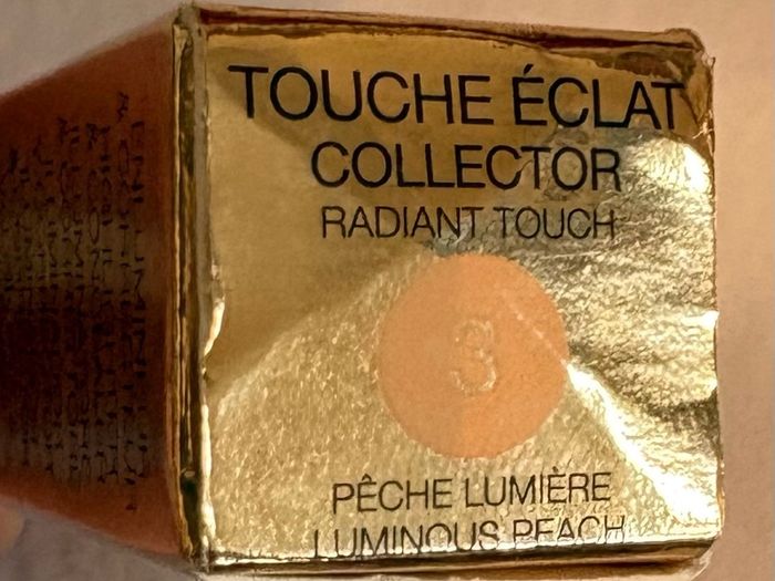 YSL Touche Eclat Collector Radiant Touch Luminous Peach