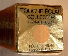 YSL Touche Eclat Collector Radiant Touch Luminous Peach