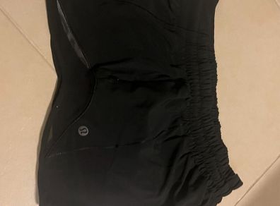 Ladies lululemon Hotty hot shorts
