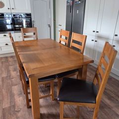 kitchen table and 6 chairs