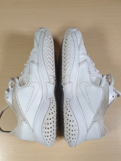 NIKE COURT LITE 2 Tennis trainers white Size  UK 6 EU 40 running gym fitness