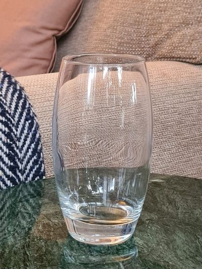 Glass vase