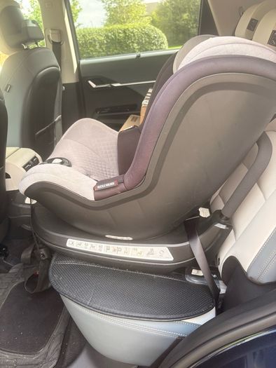 Child Car Seat - Like New