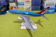 Germania TUI 1:200 scale model airplane, Boeing 737-700 aircraft