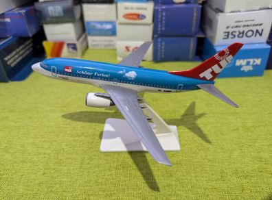 Germania TUI 1:200 scale model airplane, Boeing 737-700 aircraft