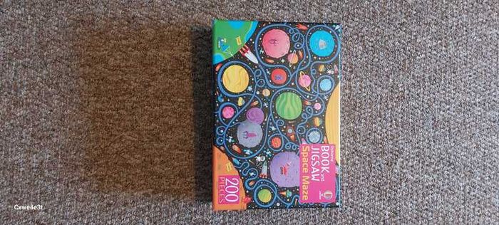 Jigsaw sets