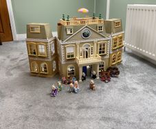Sylvanian Hotel and families