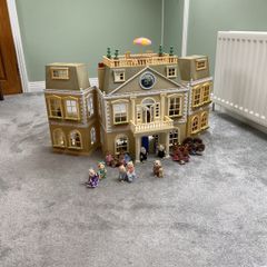 Sylvanian Hotel and families