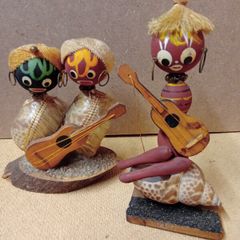 Vintage shell-art souvenir musicians