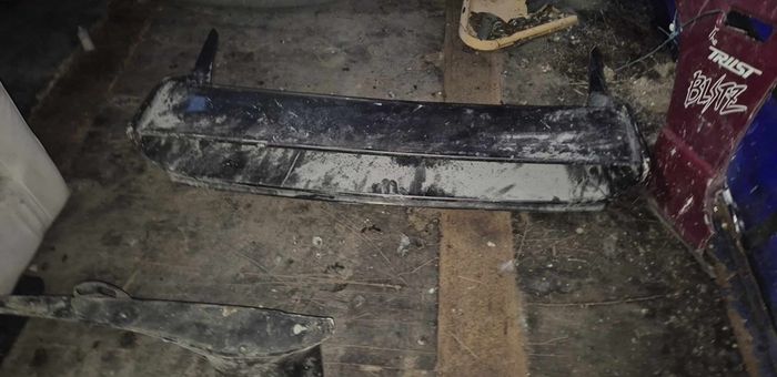 skyline r33 breaking