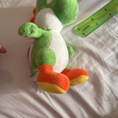 Nintendo Super Mario Yoshi 9" Plush Stuffed Toy 2022