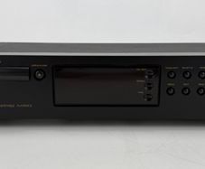 Marantz CD player - Model CD5000 - includes Marantz remote control - plus stack of free CDs