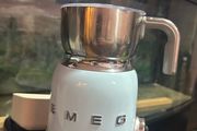 SMEG  Electric Milk Frother