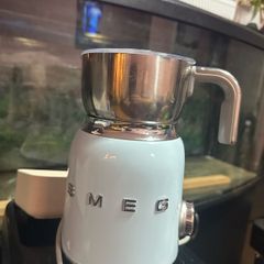 SMEG  Electric Milk Frother