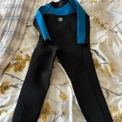 Boys wetsuit age 2/3