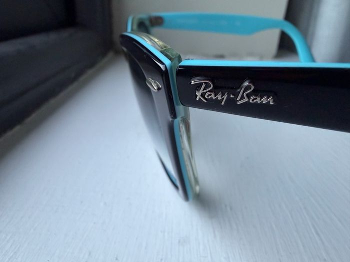 RayBan Wayfarer - Immaculate Condition - WIDE-FIT