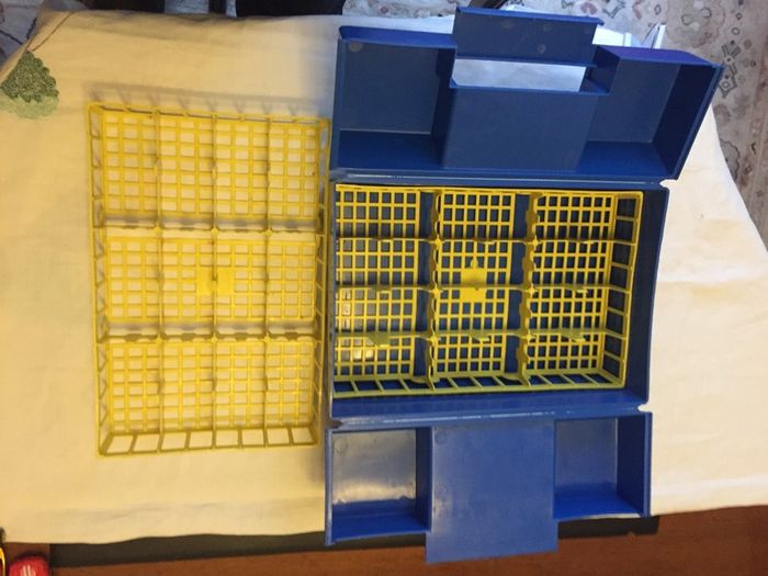 Matchbox case for 24 models. Excellent condition.