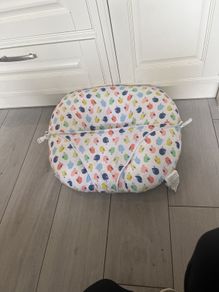 Baby cosy seat
