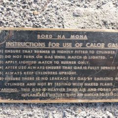 Brass name plate BORD NA MONA