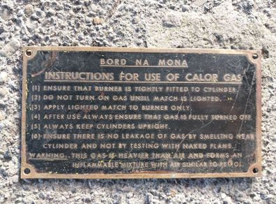 Brass name plate BORD NA MONA