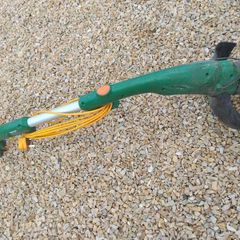 garden strimmer