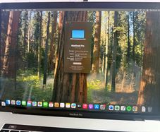 MacBook Pro 15"  i7/16gb/256gb 2019