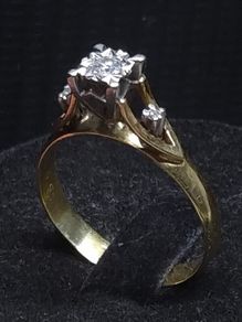 Vintage 18ct Gold Diamond Ring Fully Hallmarked  Size 59